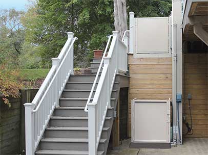 Elan-Folded-on-steps
